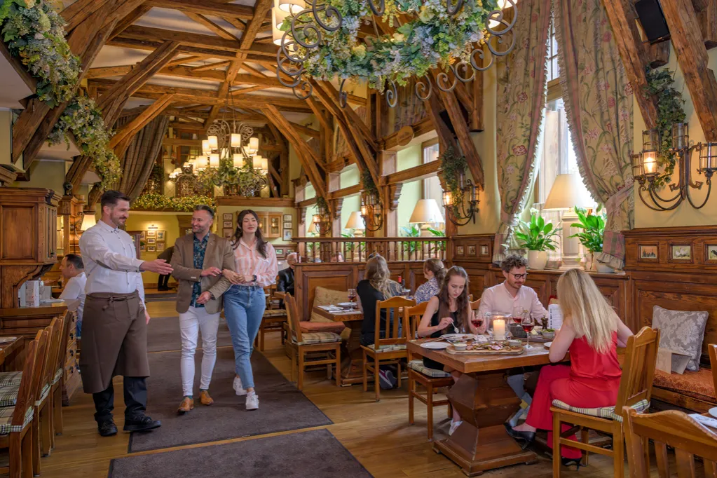 Zdjęcie Gdzie zjeść w Karlowych Warach? Najlepsze restauracje i smaki