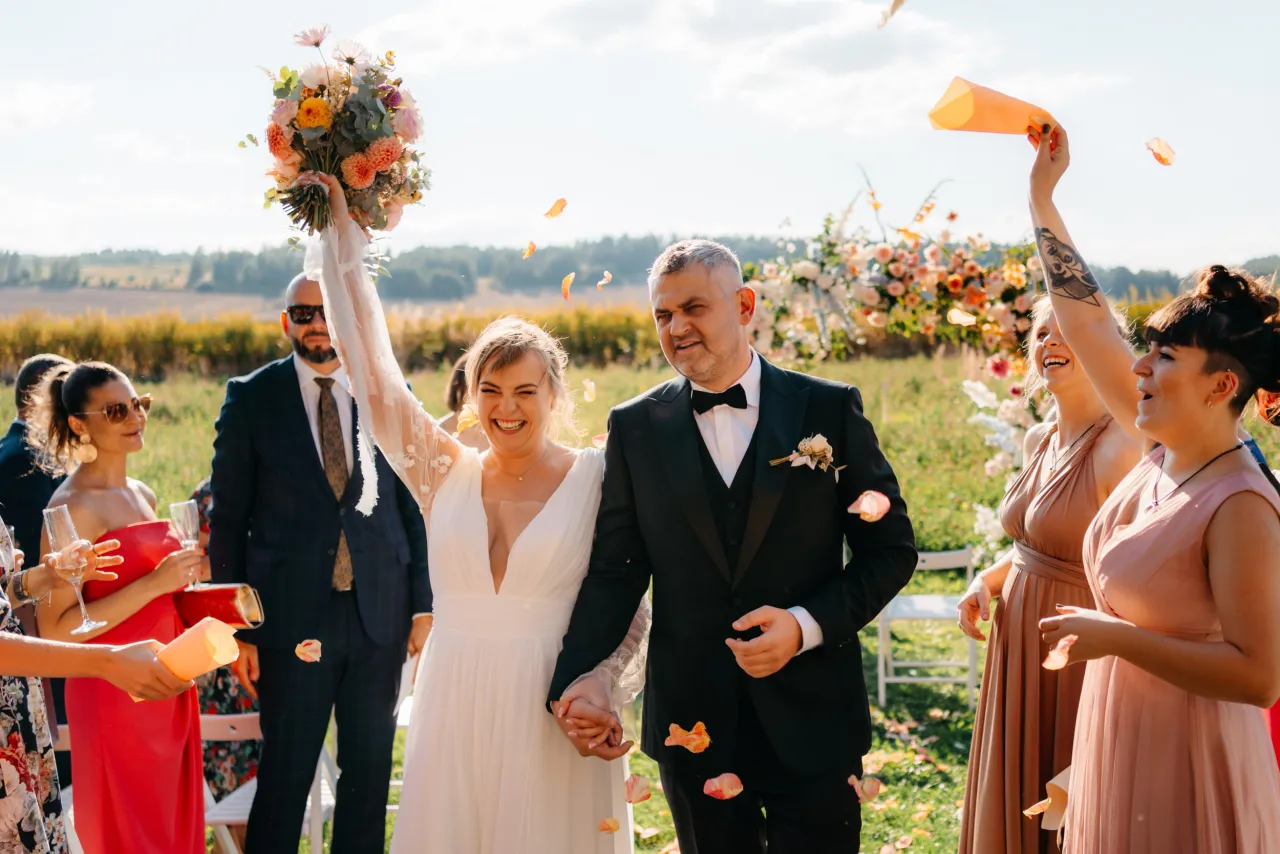 Zdjęcie Jak szukać fotografa na ślub, aby uniknąć rozczarowań i oszustw