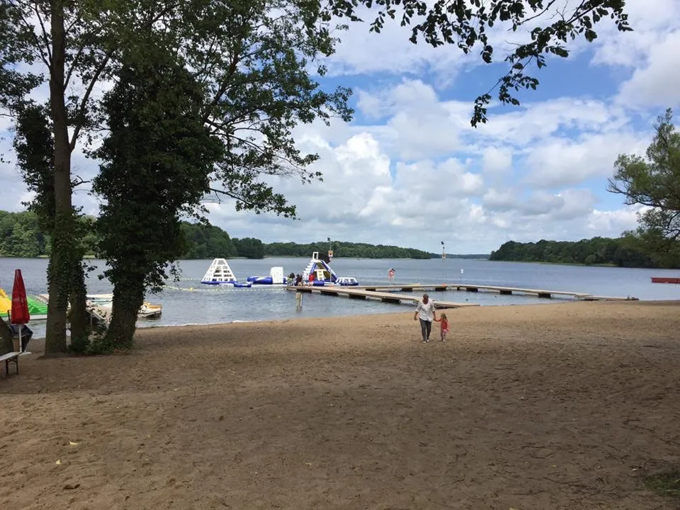 Zdjęcie Jezioro Siecino - odkryj czystość wody i atrakcje turystyczne