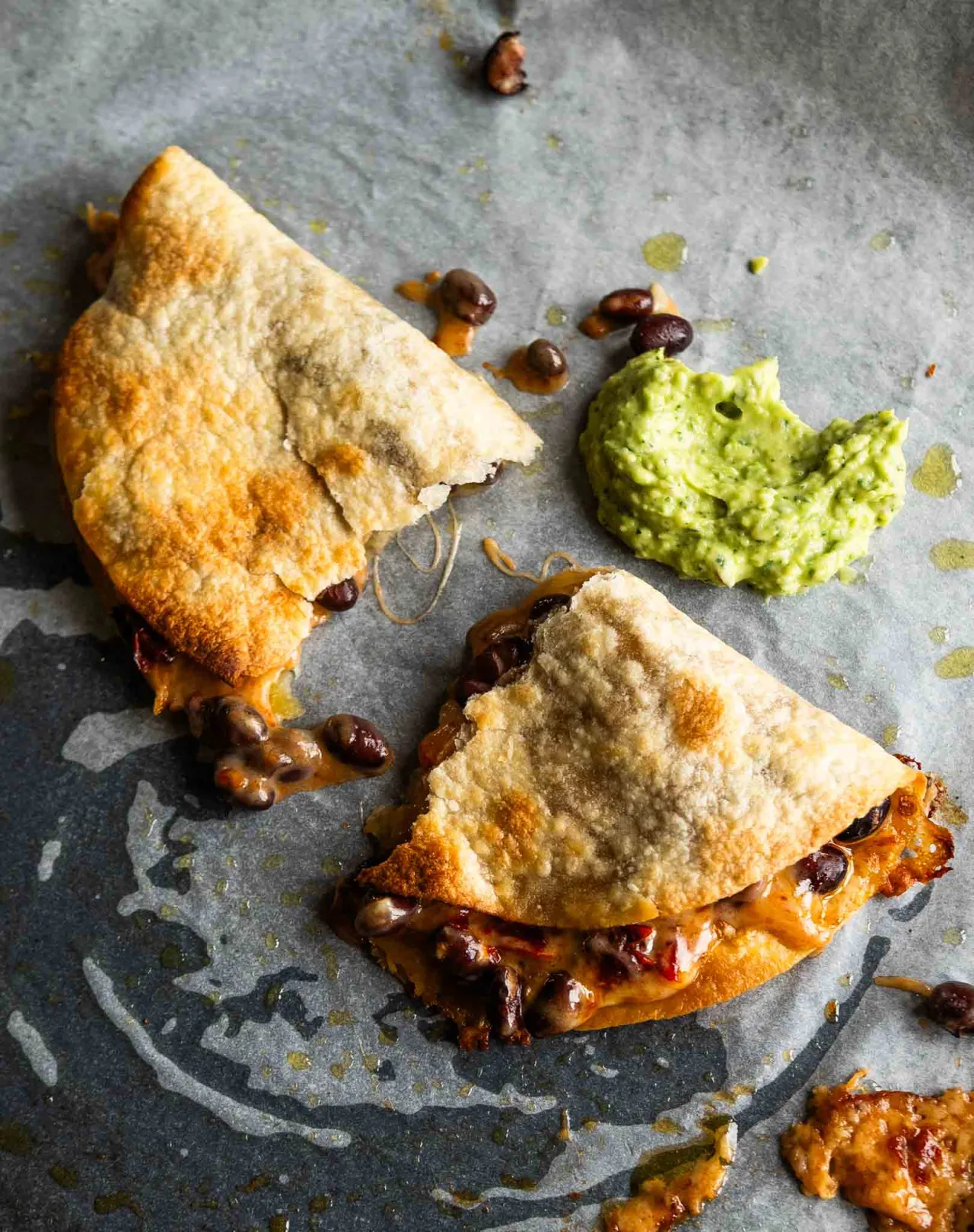 Zdjęcie Jak piec quesadillę w piekarniku, aby była chrupiąca i smaczna