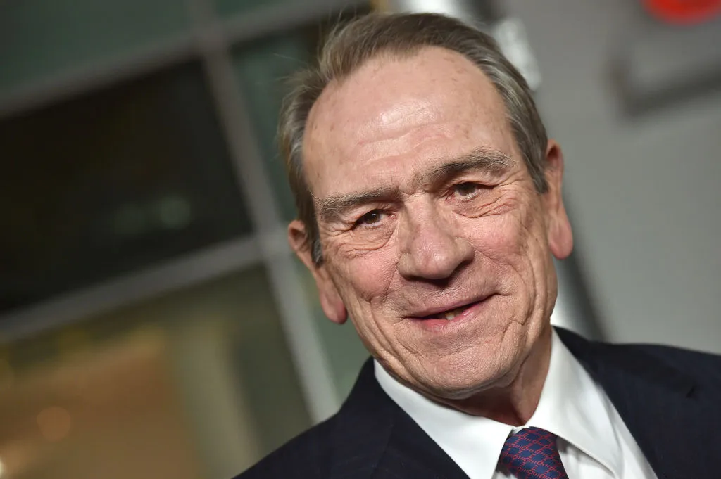 Zdjęcie Najsłynniejsze cytaty Tommy'ego Lee Jonesa z filmu Ścigany – znajdź ulubione kwestie