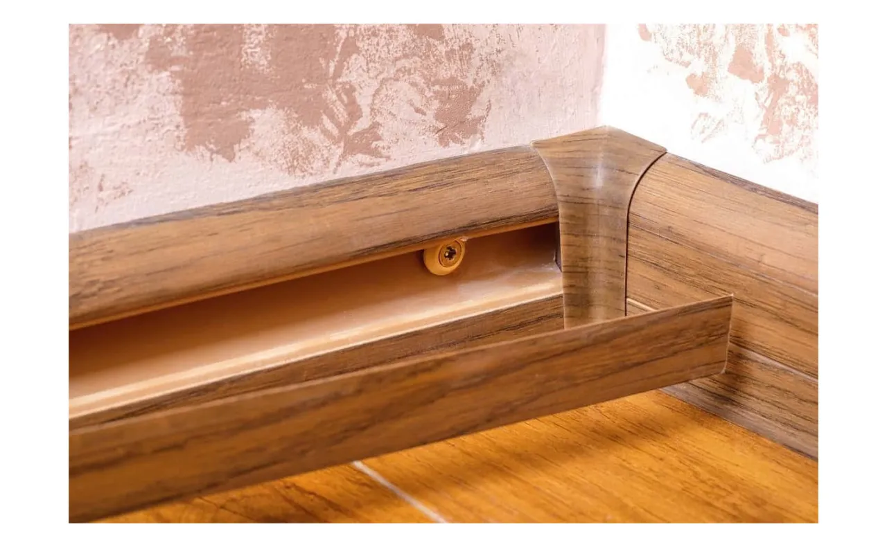 Zdjęcie Jaki klej do listew PCV: Polimerowy? Akrylowy? Wybierz idealny!