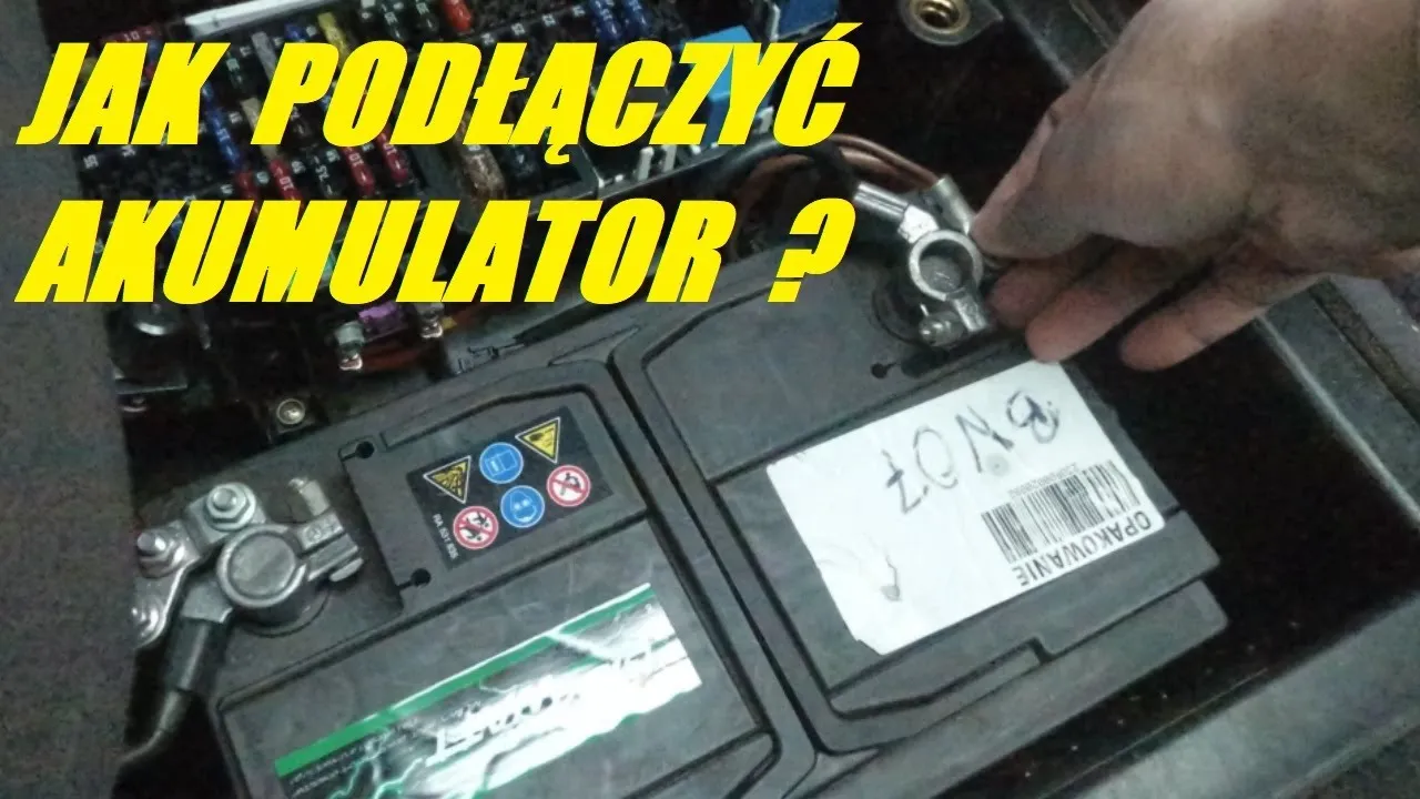 Zdjęcie Gdzie jest akumulator 12V w Toyota Prius? Oto co musisz wiedzieć