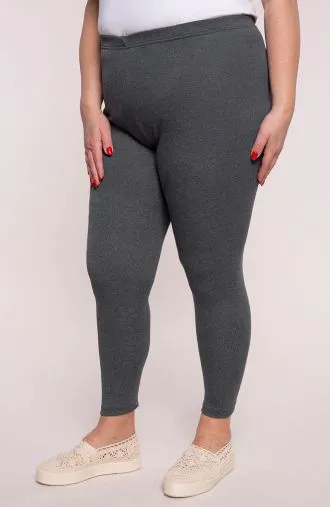 Zdjęcie Eleganckie legginsy dla puszystych: Stylowe i wygodne w każdym rozmiarze