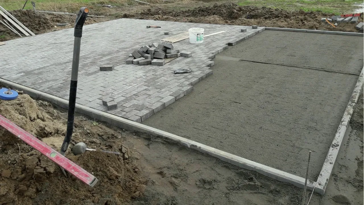 Zdjęcie Jak wypoziomować fundament w 5 prostych krokach - Poradnik dla majsterkowicza