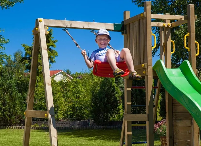 Zdjęcie Jak zrobic plac zabaw w ogrodzie - tanio i kreatywnie krok po kroku