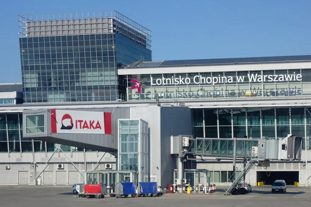 Zdjęcie Jak szybko dojechać z Warszawy Gdańskiej na lotnisko Chopina - najlepsze opcje