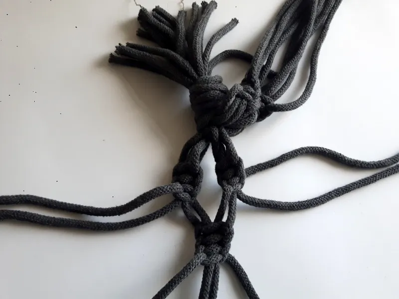 Zdjęcie Jaki sznurek do kwietnika wybrać? Kluczowe porady i wskazówki.