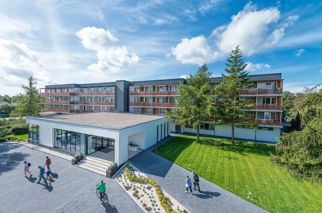Zdjęcie Hotel Bryza – ile ma lat i jak wpłynęło to na jego historię?