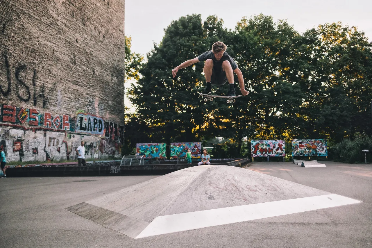 Zdjęcie Skatepark Berlin: Najlepsze miejsca dla skaterów w stolicy Niemiec