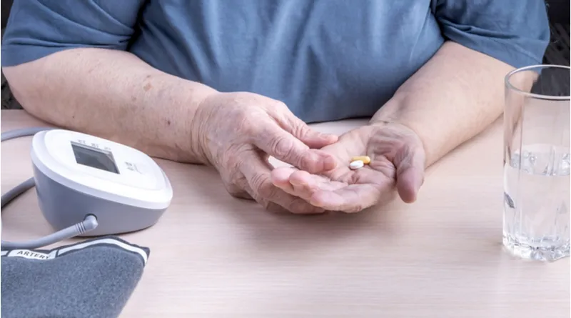 Zdjęcie Które leki na nadciśnienie powodują kaszel i jak ich unikać?