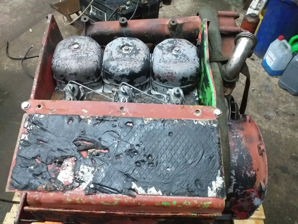 Zdjęcie Jaki olej do silnika deutz chłodzony powietrzem, aby uniknąć awarii?