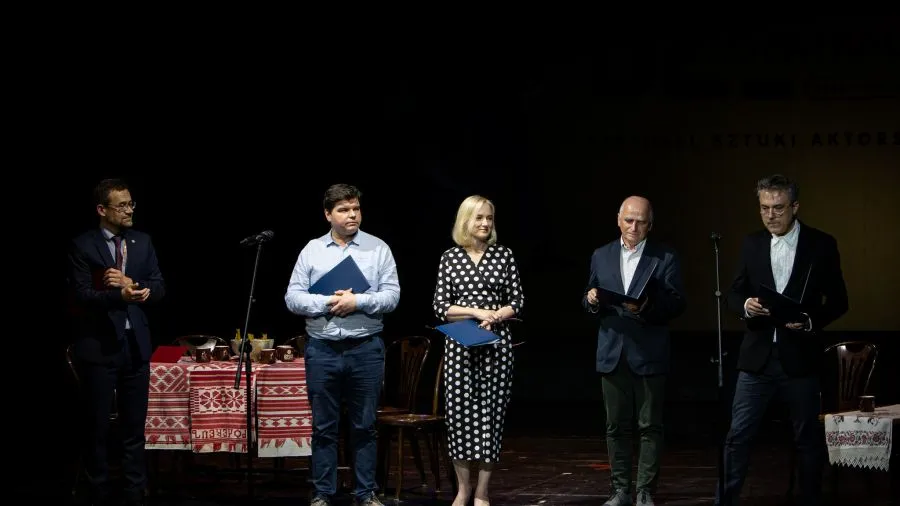 Zdjęcie Aktorzy w Teatrze Kalisz: Poznaj ich role i nadchodzące produkcje