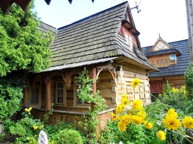 Zdjęcie Chochołów skansen: odkryj piękno drewnianej architektury i historii