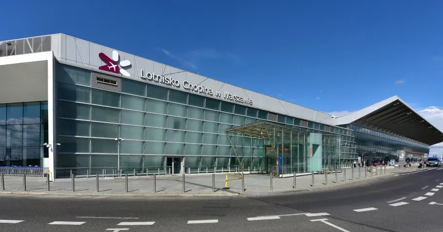 Zdjęcie Ile kosztuje taxi z lotniska Chopina na Dworzec Centralny - ceny i porady 2025