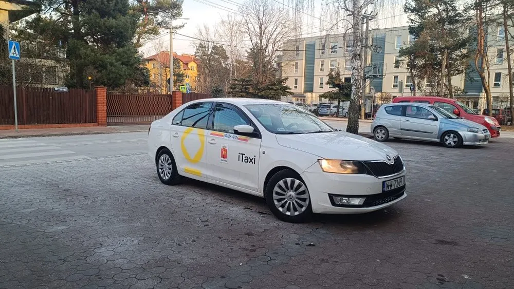 Zdjęcie Najlepsze zabawki samochód taxi dla dzieci – radość w każdej grze