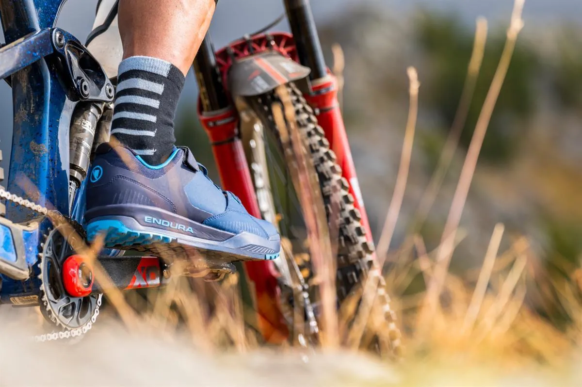 Zdjęcie Jakie buty na rower crossowy zapewnią komfort i wytrzymałość?