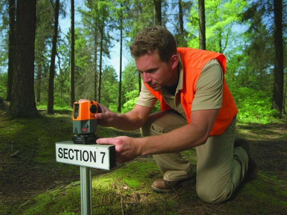 Zdjęcie Ile bierze geodeta za wytyczenie działki? Sprawdź koszty i uniknij niespodzianek