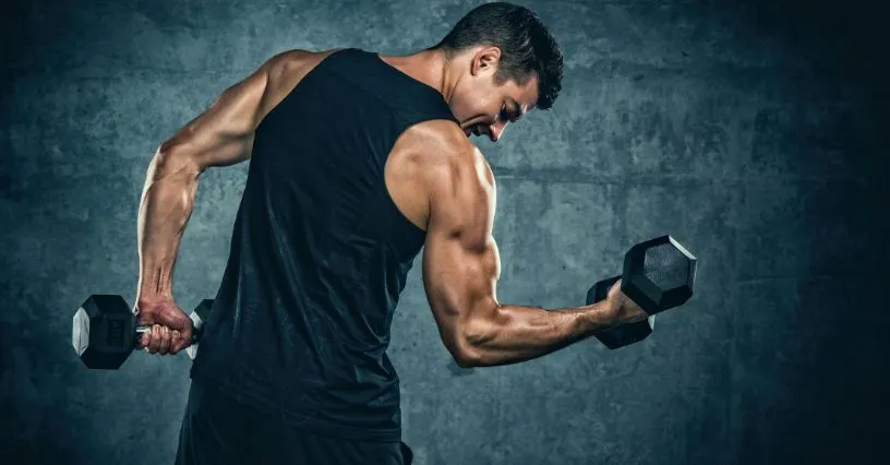Zdjęcie Jak często ćwiczyć biceps, aby uniknąć przetrenowania i osiągnąć efekty?