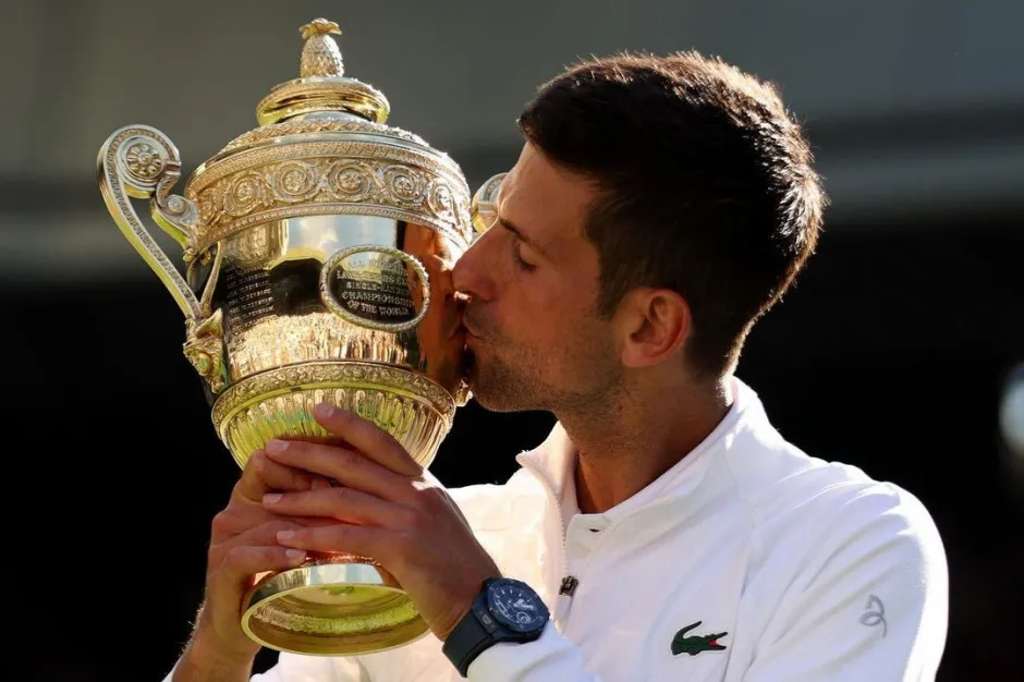 Zdjęcie Jak wygląda puchar Wimbledonu i dlaczego jego design zachwyca?