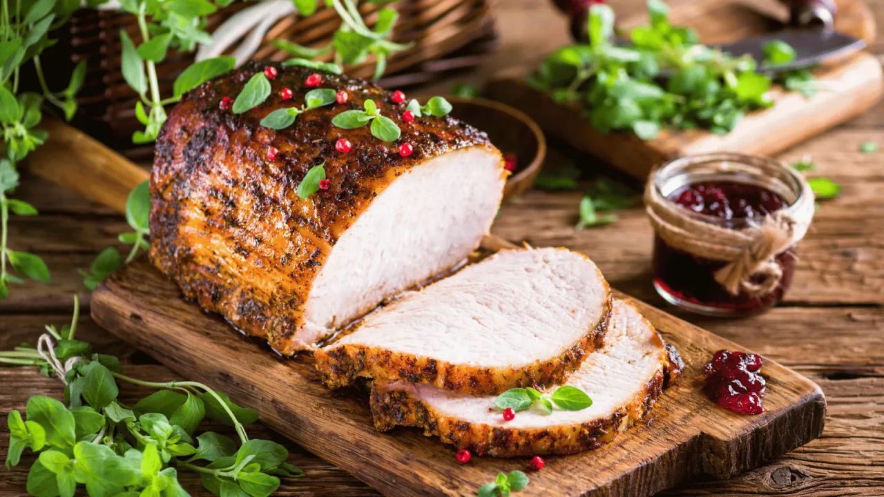 Zdjęcie Jak długo piec schab? Odkryj idealny czas pieczenia dla smaku
