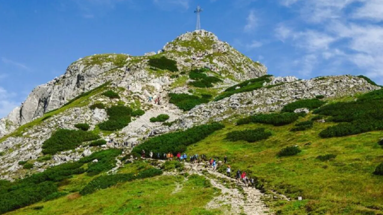 Zdjęcie Najłatwiejszy szlak na Giewont - prosta trasa dla każdego wędrowca