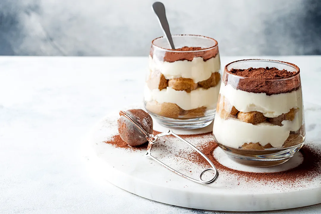 Zdjęcie Tiramisu ile w lodówce - jak długo przechować, by nie zepsuło się?