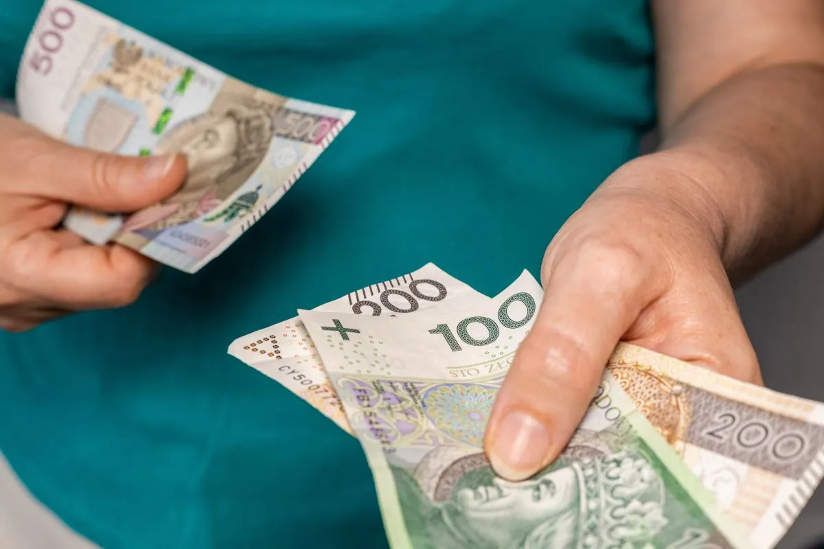 Zdjęcie Zasiłek rodzinny do kiedy? Sprawdź terminy i uniknij problemów