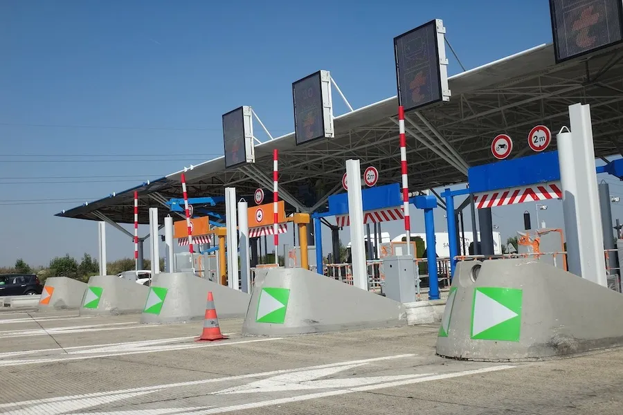 Zdjęcie Jak ominąć płatne autostrady we Francji i zaoszczędzić na podróży