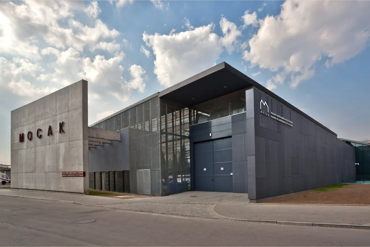 Zdjęcie Muzeum sztuki nowoczesnej Kraków - co warto zobaczyć i kiedy odwiedzić