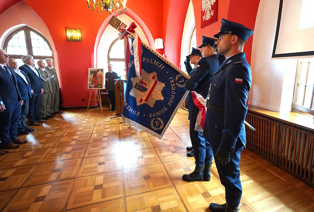 Zdjęcie Rozporządzenie w sprawie umundurowania policjantów – kluczowe zmiany i tekst jednolity