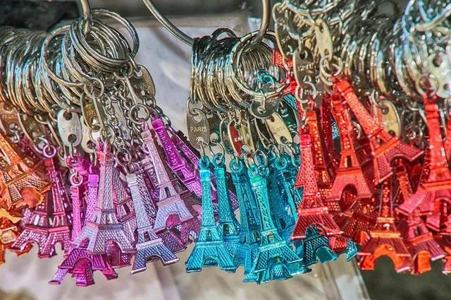 Zdjęcie Co warto przywieźć z Francji? Odkryj najlepsze pamiątki i smaki