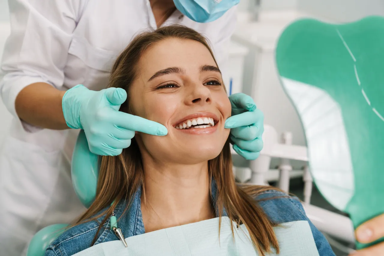 Zdjęcie Jak pozbyć się odruchu wymiotnego u dentysty i czuć się komfortowo