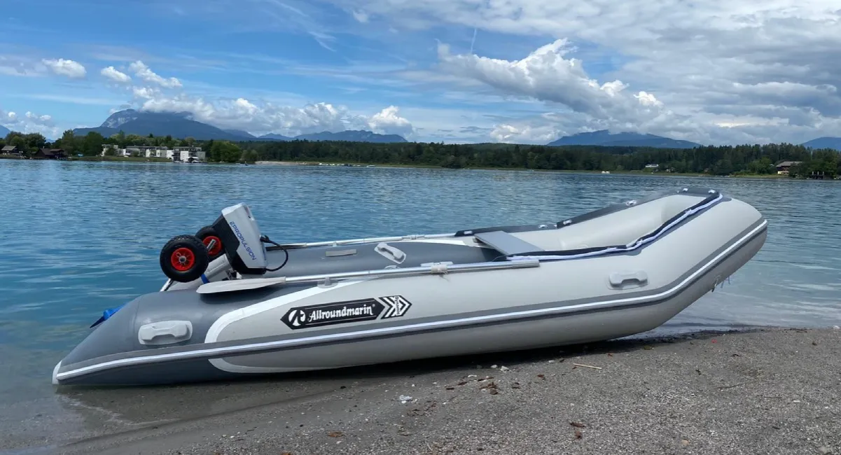 Zdjęcie Schlauchboot mit Motor: Die besten Modelle für unvergessliche Abenteuer