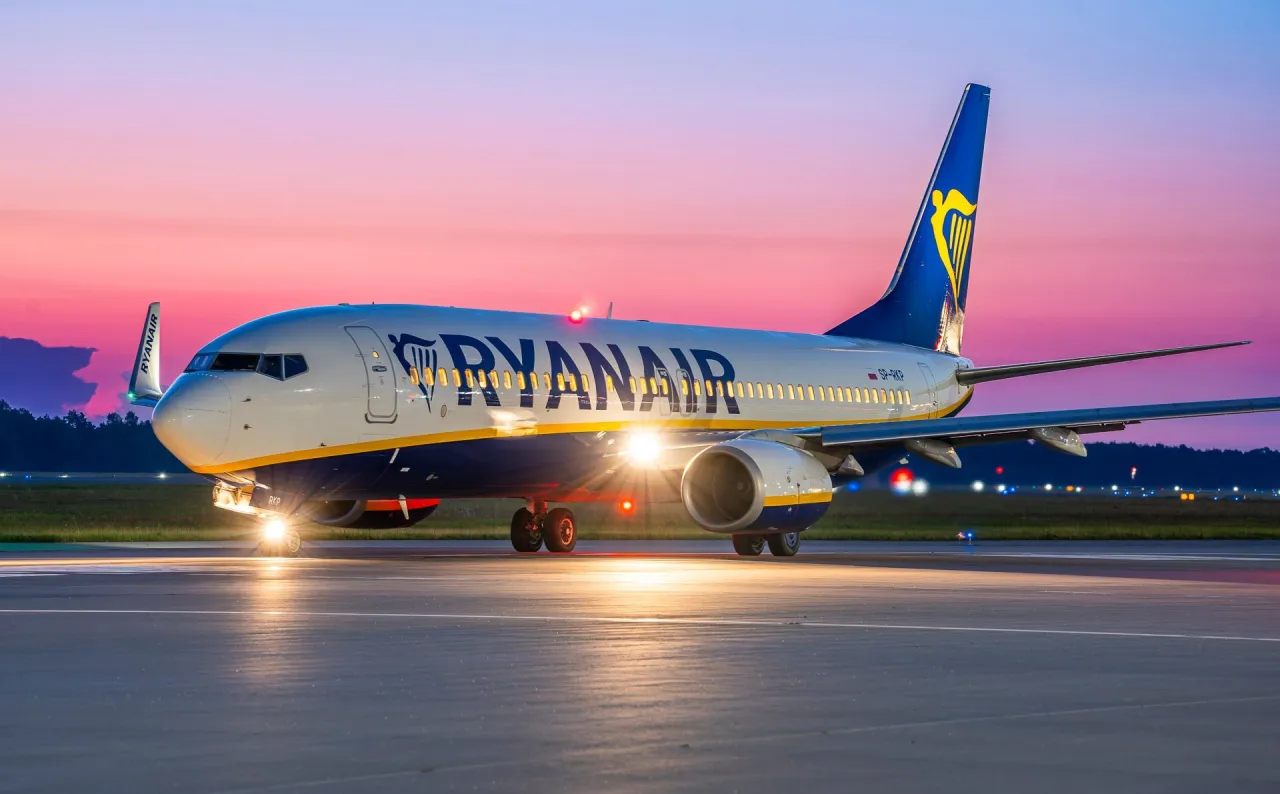 Zdjęcie Samolot Ryanair ile miejsc - zaskakujące fakty o pojemności floty