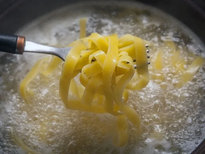 Zdjęcie Jak ugotować makaron idealnie - unikaj najczęstszych błędów