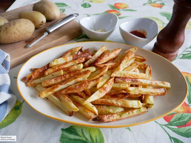 Zdjęcie Cuanto tiempo freír patatas para tortilla en freidora de aire sin fallos