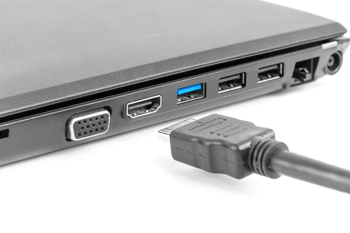 Zdjęcie Jak podłączyć rejestrator do laptopa przez HDMI – uniknij problemów z połączeniem