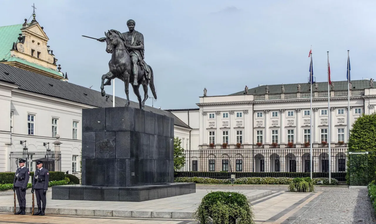 Zdjęcie Ile zarabia prezydent Andrzej Duda? Zaskakujące fakty o pensji
