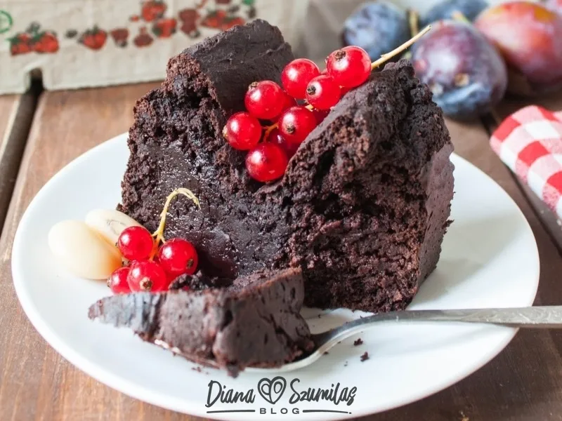Zdjęcie Najlepsze wegańskie brownie z fasoli - przepis na zdrowy deser bez cukru