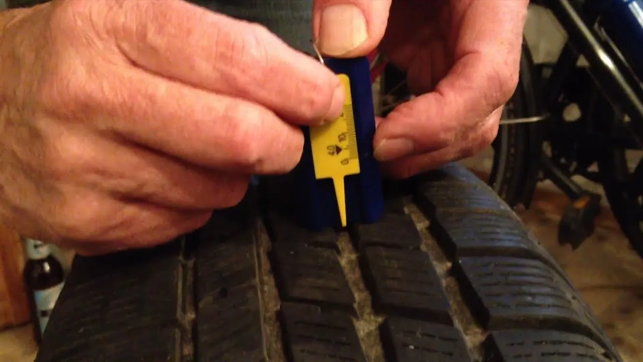 Zdjęcie Reifen Profiltiefe: Wichtige Vorschriften und Sicherheitsrisiken verstehen