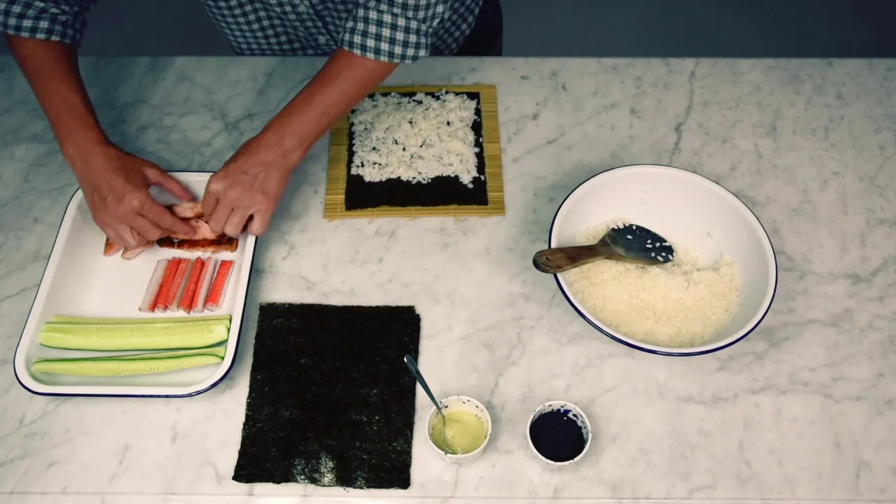 Zdjęcie Jak zawijać sushi: proste techniki, które każdy powinien znać