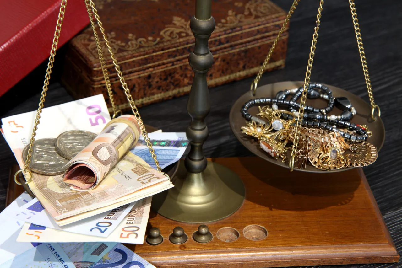 Zdjęcie Ile kosztuje gram złota w złomie? Sprawdź aktualne ceny i próby