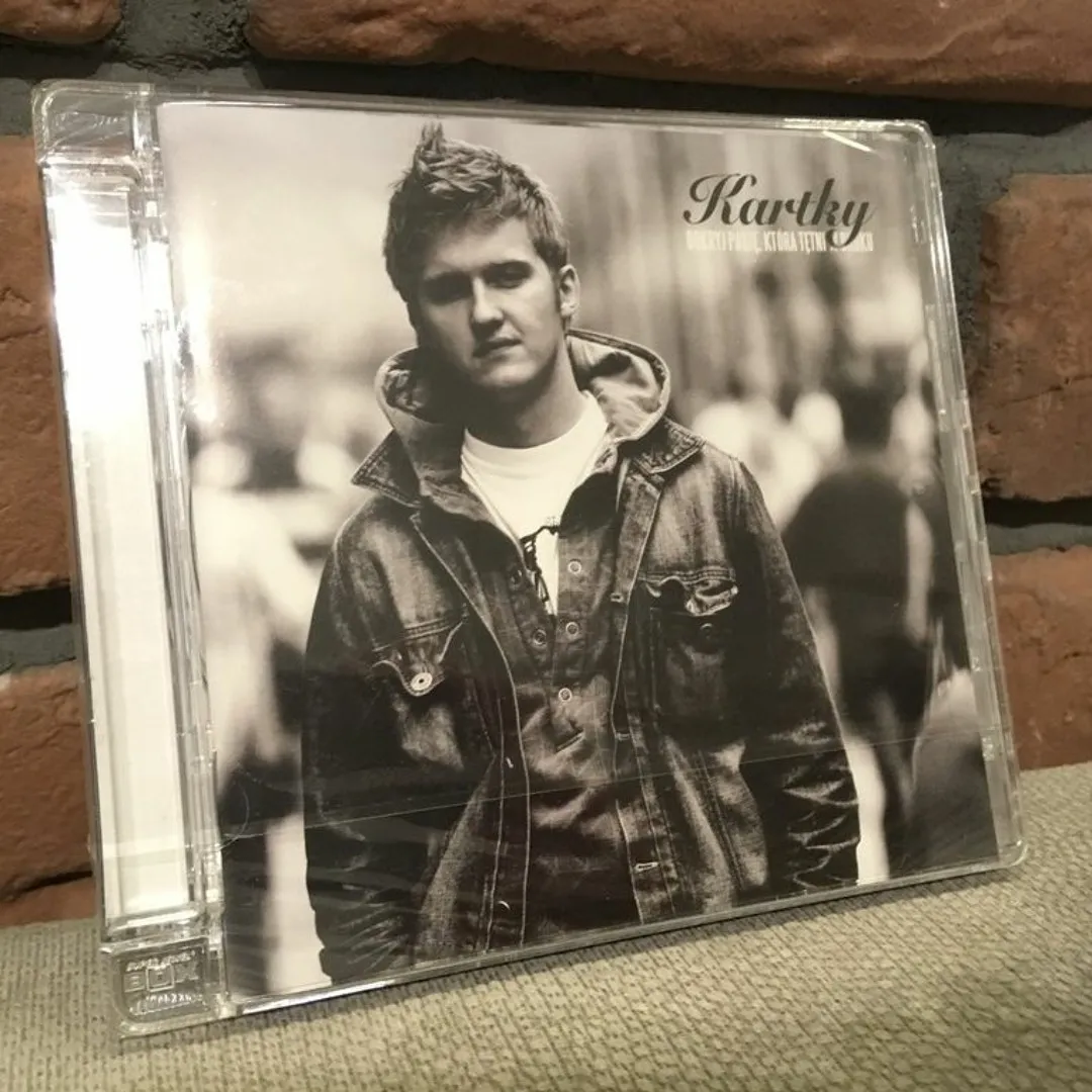 Zdjęcie Odkryj pasję która tętni w bruku – analiza mixtape&#039;u Kartky&#039;ego