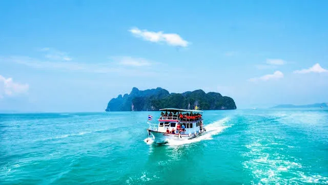 Zdjęcie Najlepsze atrakcje w Phuket, które musisz zobaczyć podczas podróży