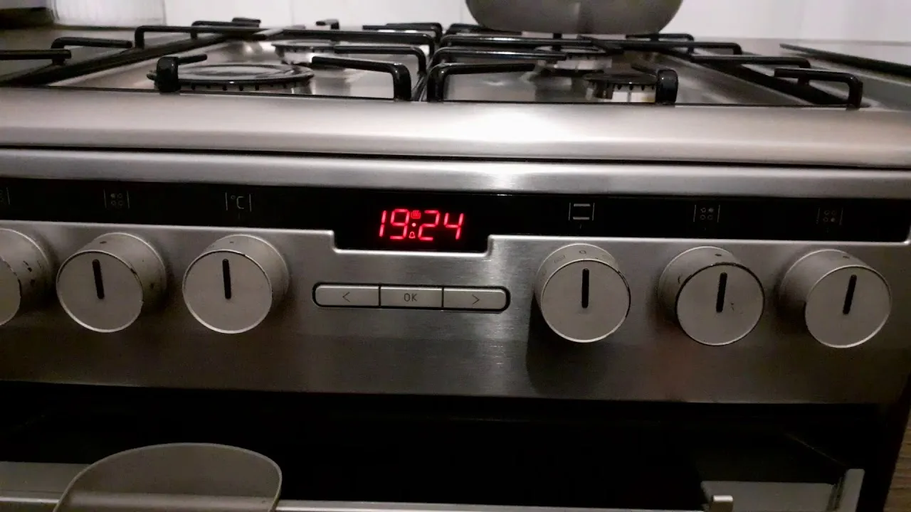 Zdjęcie Ile prądu pobiera zegar w kuchence gazowej? Sprawdź, ile płacisz