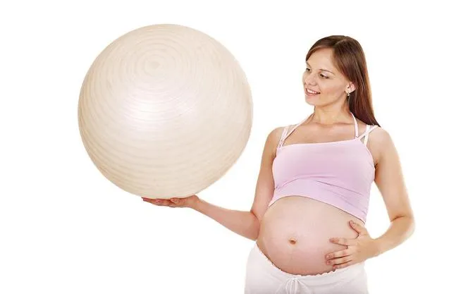 Zdjęcie Bezpieczne ćwiczenia w ciąży: Poradnik po trymestrach