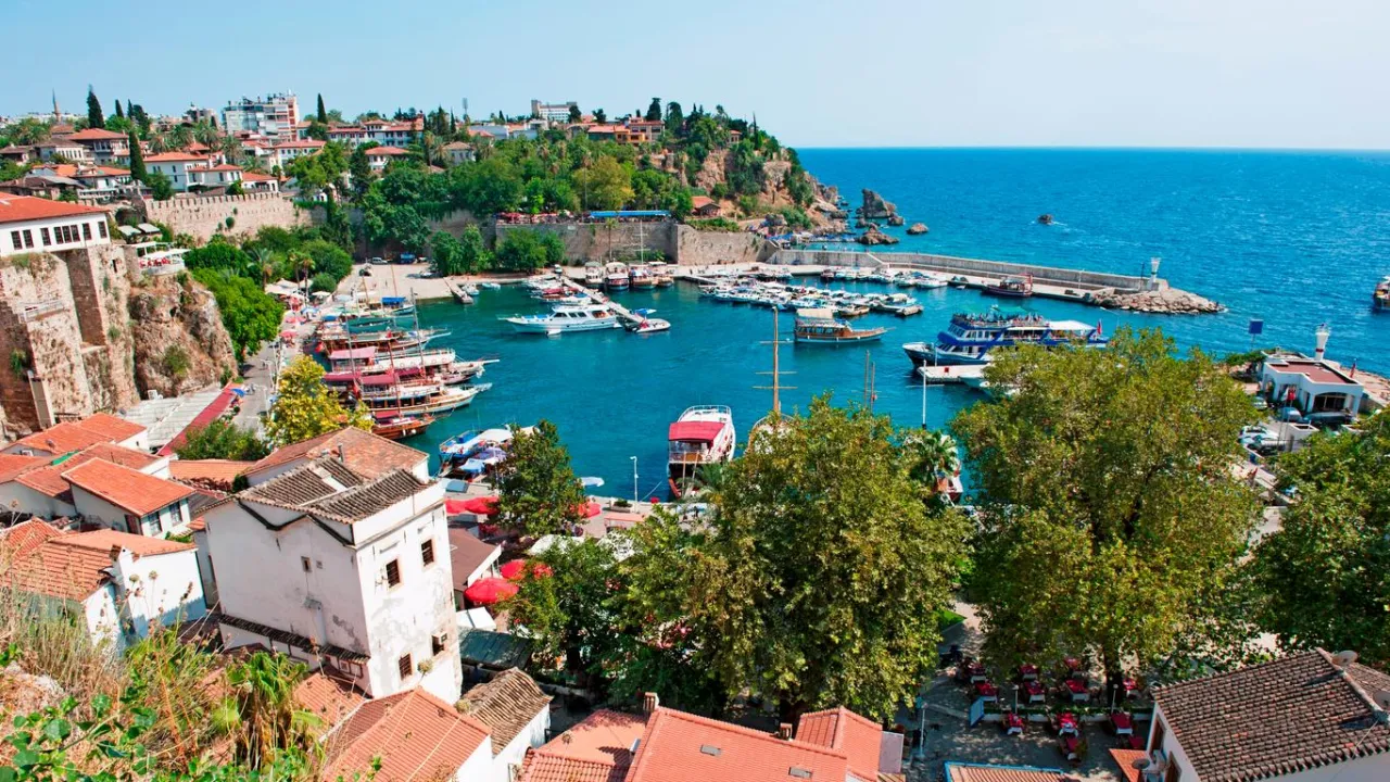 Zdjęcie Ile faktycznie trwa lot z Katowic do Turcji?