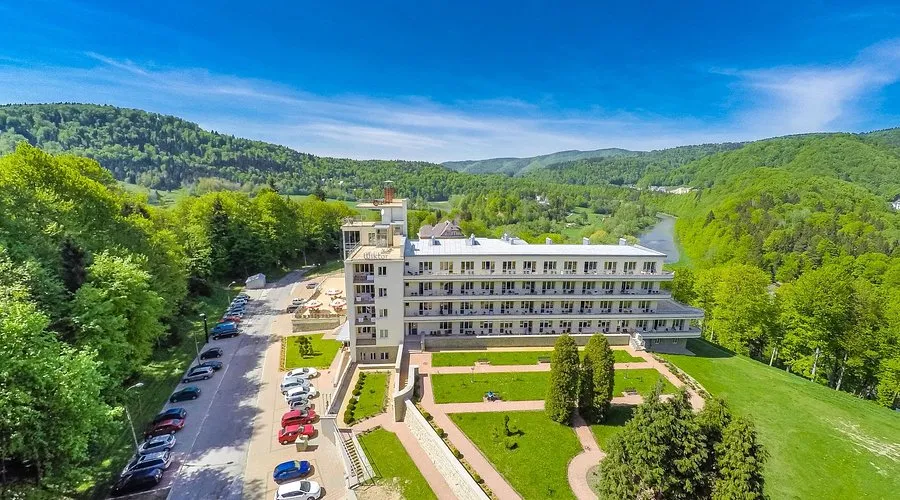 Zdjęcie Żegiestów Zdrój sanatorium NFZ opinie – co naprawdę sądzą pacjenci?