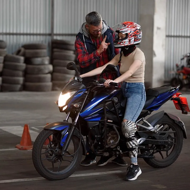 Zdjęcie Jak prawidłowo mierzyć kask motocyklowy i uniknąć złego dopasowania
